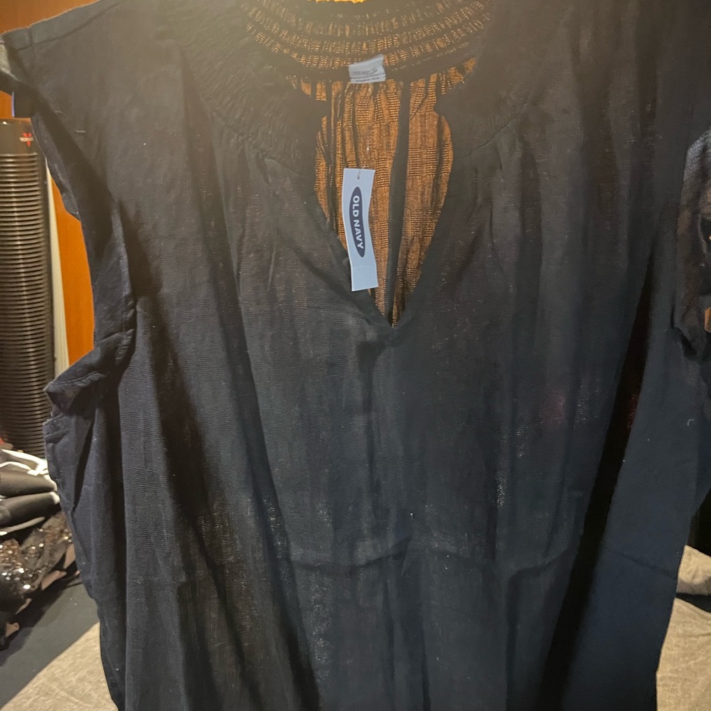 Black blouse with ruffles sleeves